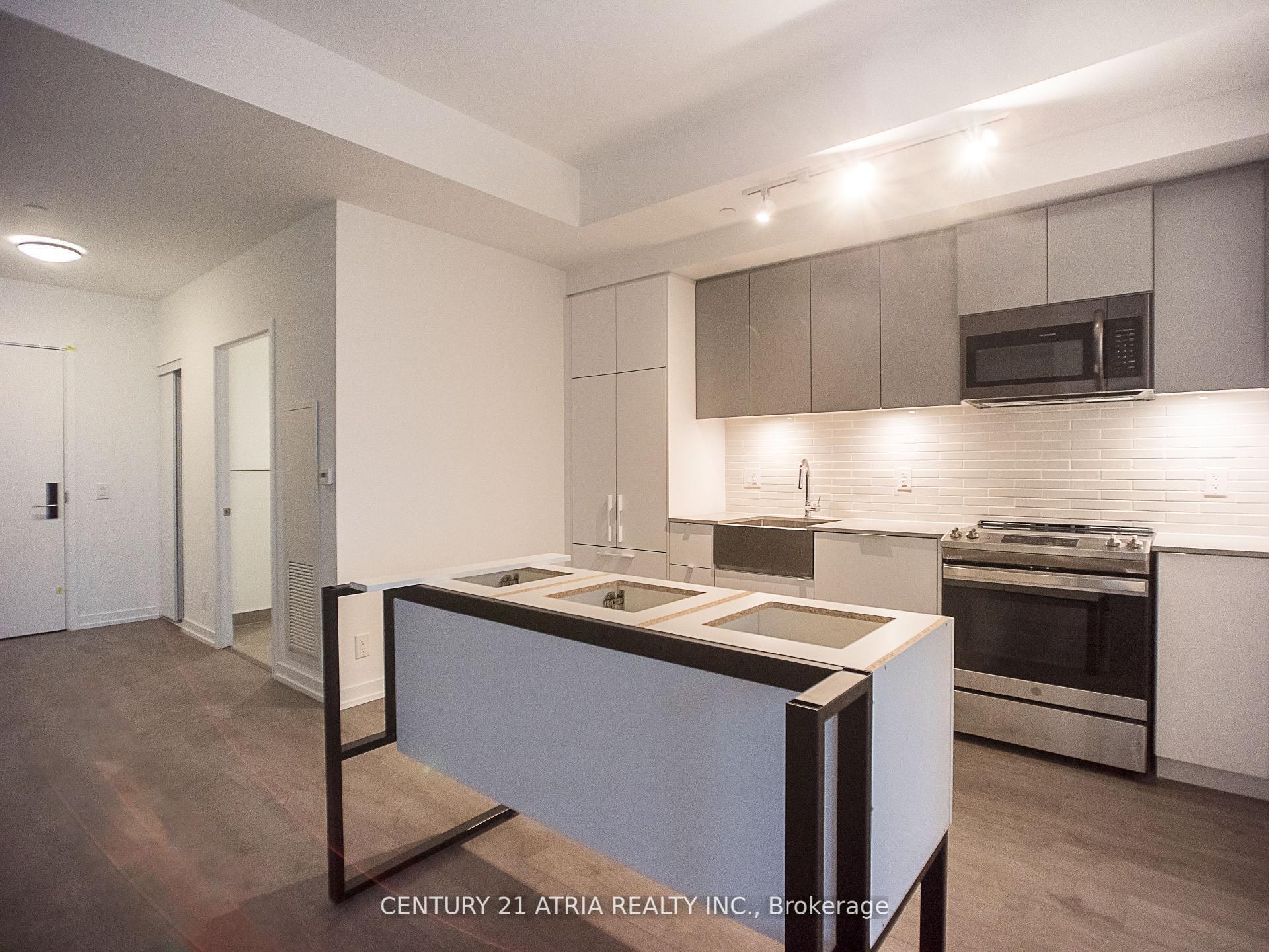 Property Photo:  270 Dufferin Street Lph 15  ON M6K 0H8 