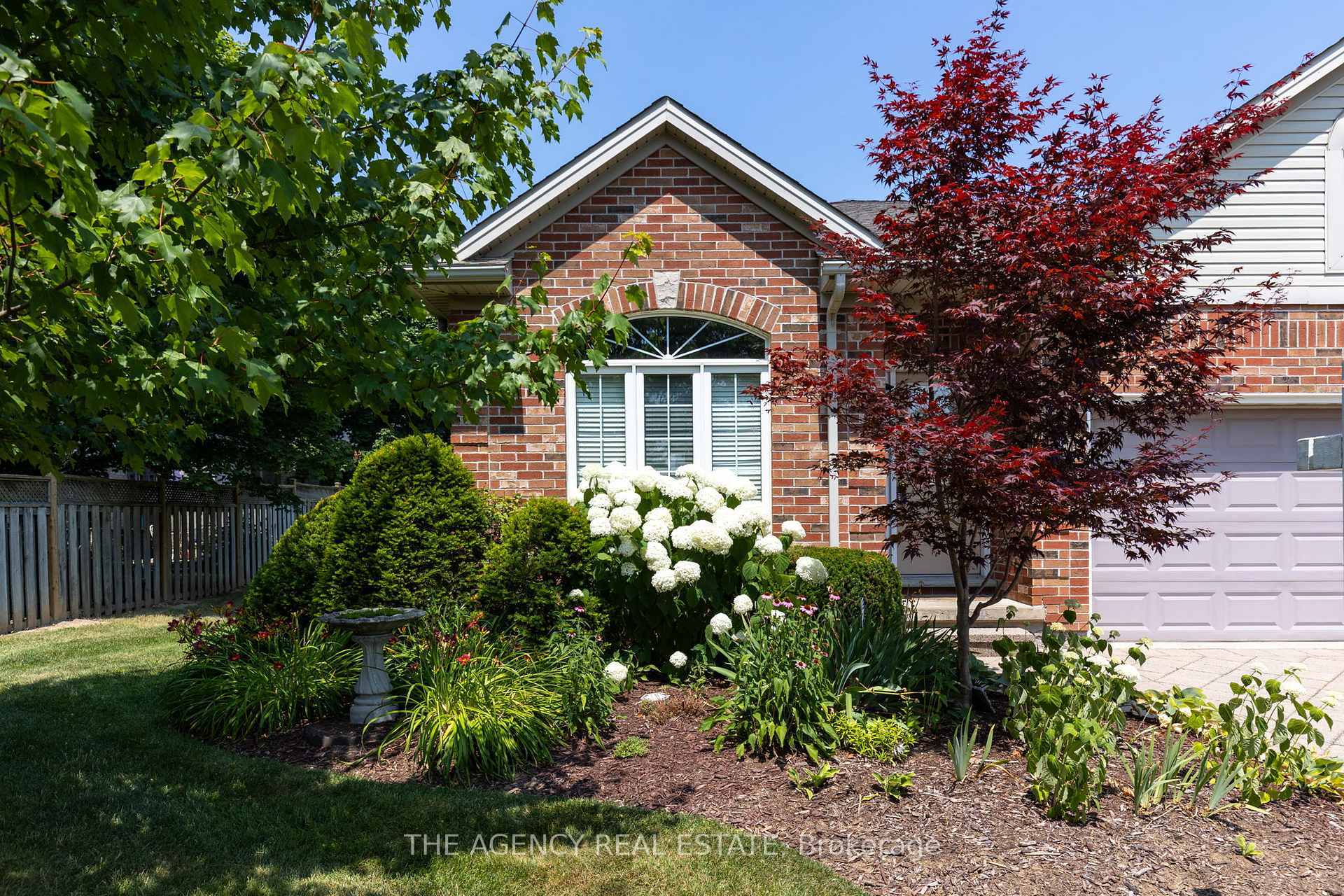 Property Photo: 338 Ambleside Drive ON N6G 5H9