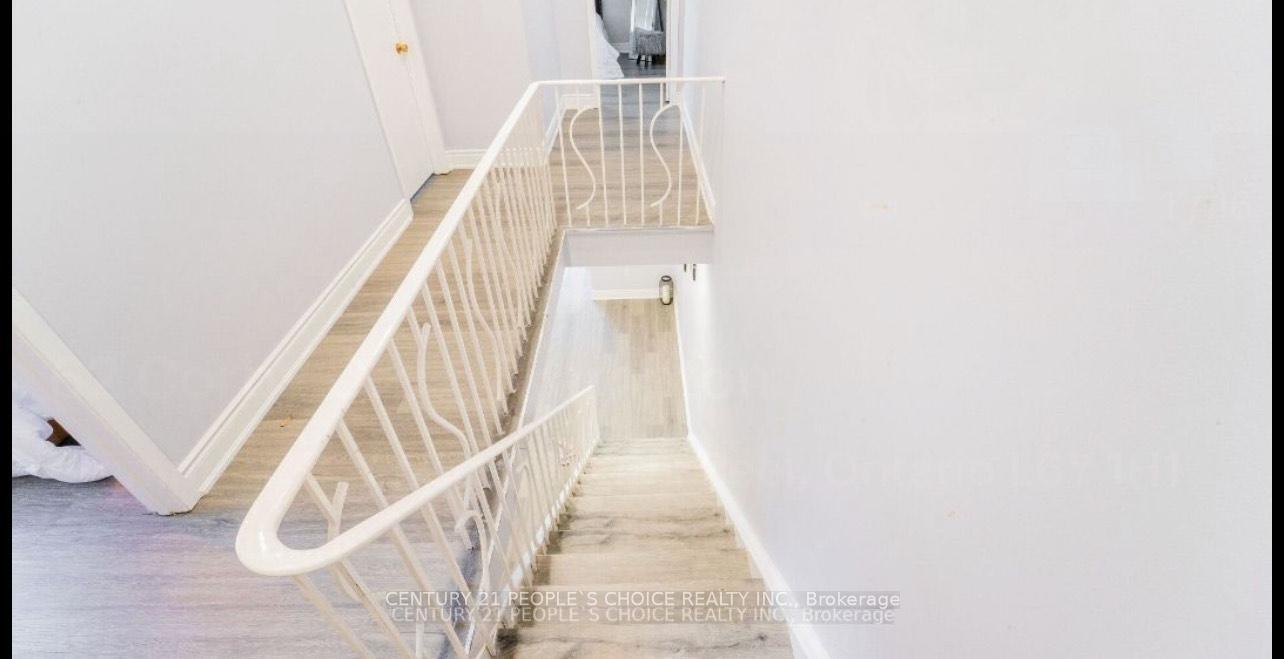 Photo de la propriété: 62 Corby Crescent ON L6Y 1H1