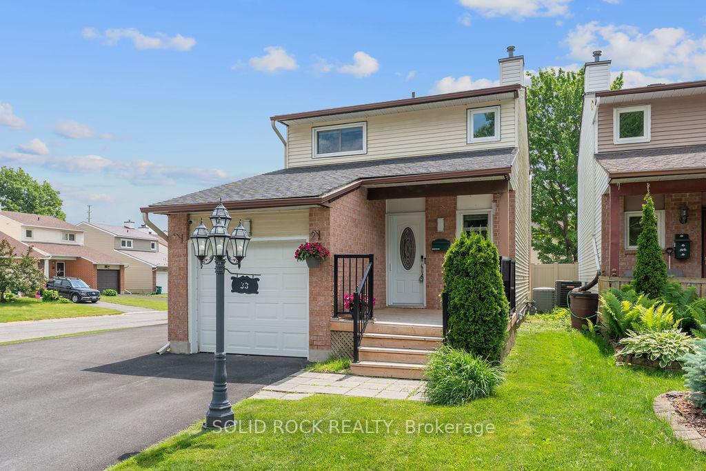Photo de la propriété:  33 Benlark Road  ON K2J 2L5 