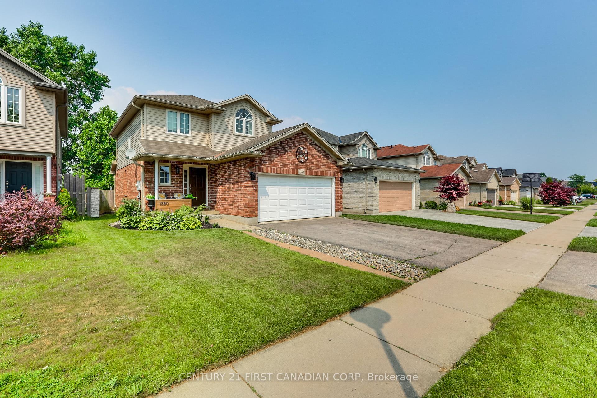 Photo de la propriété: 1580 Green Gables Road ON N6M 0A5