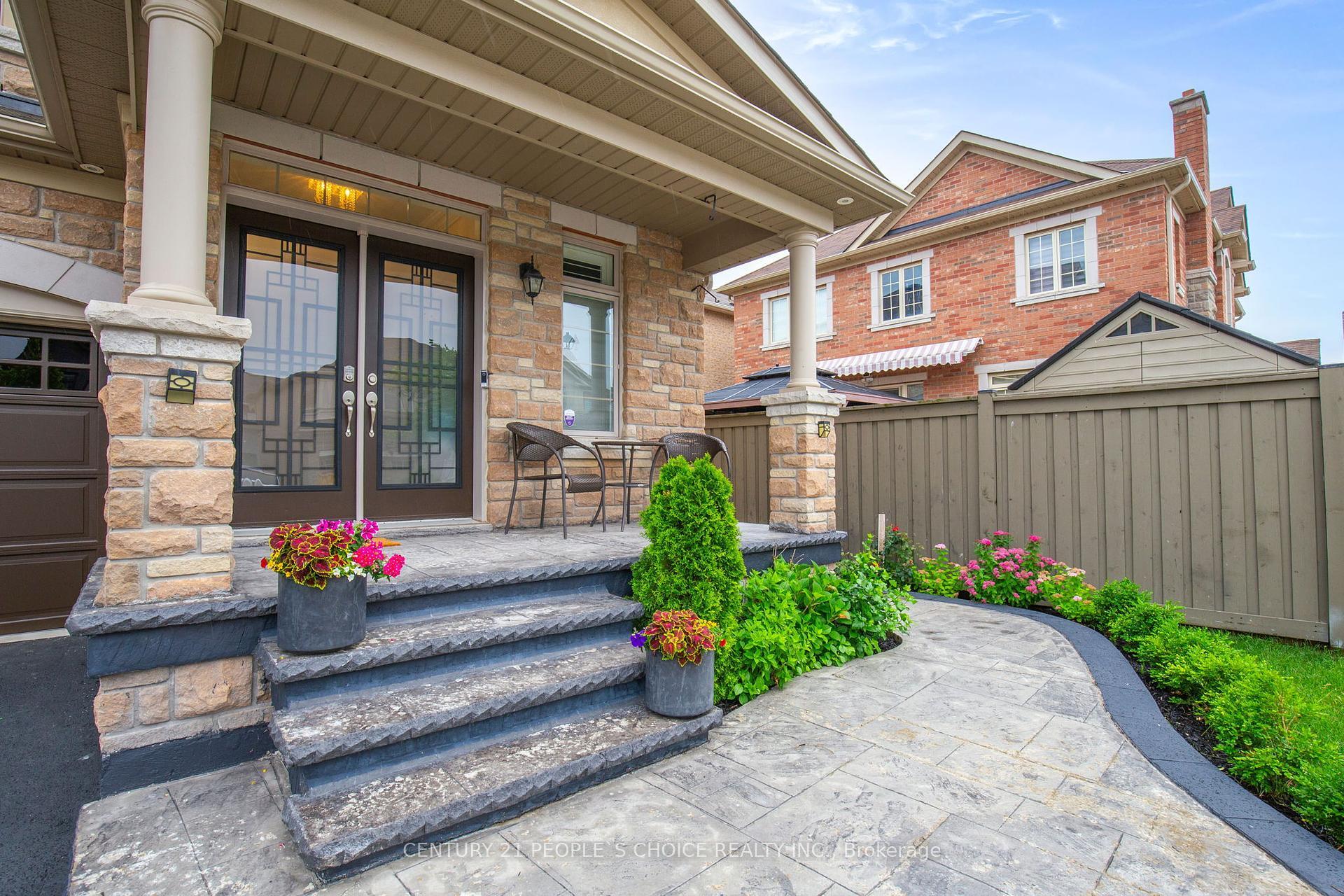 Property Photo: 240 Etheridge Avenue ON L9E 1H6