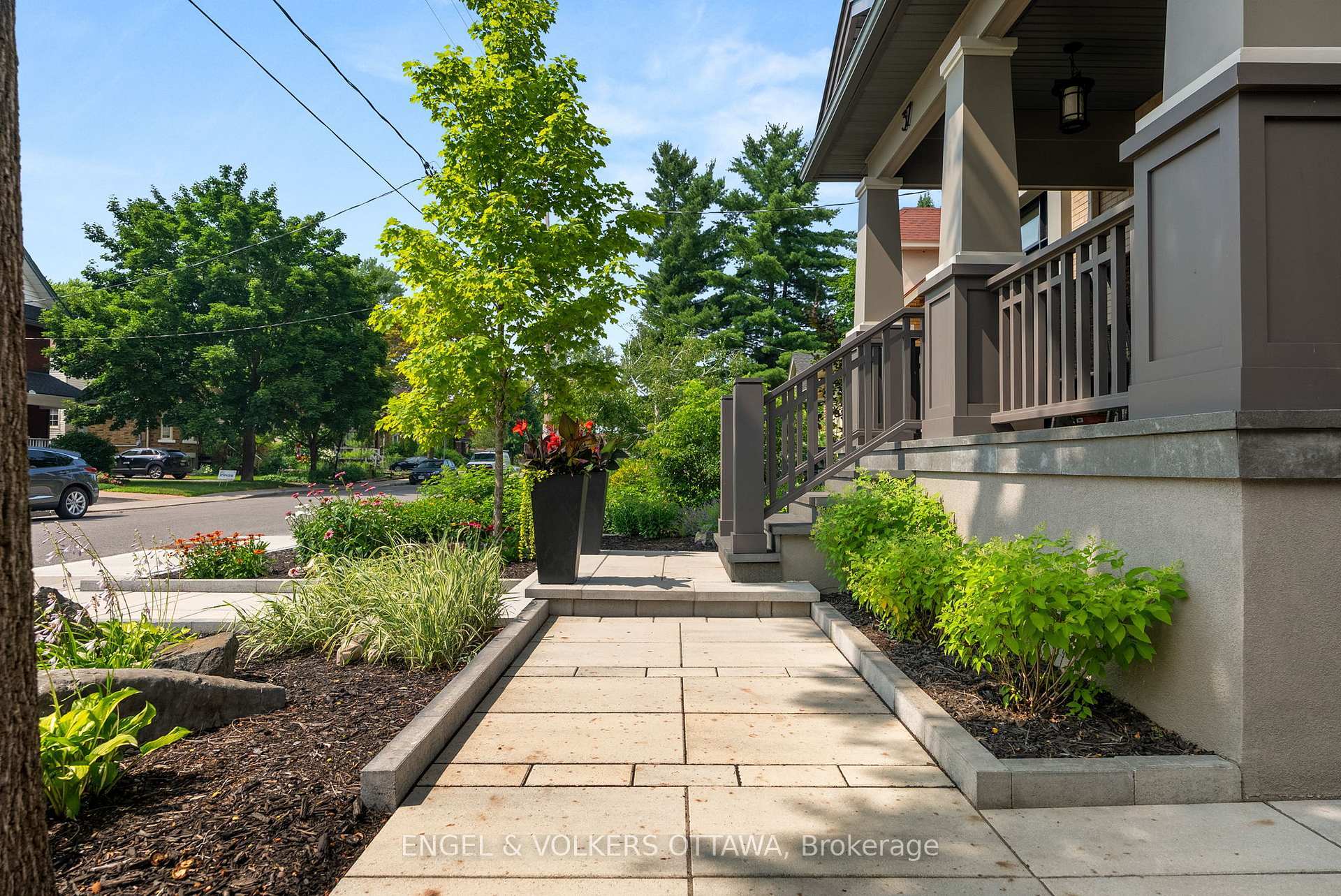 Property Photo:  37 Clarendon Avenue  ON K1Y 0P3 