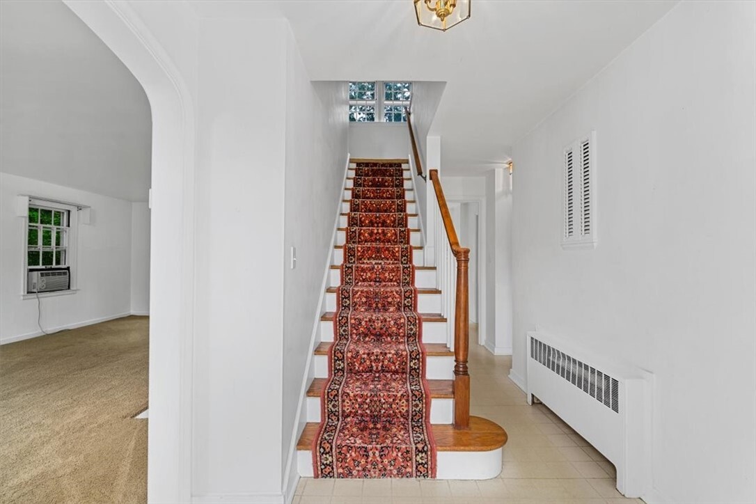 Property Photo:  200 Crestmont Rd  PA 15237 