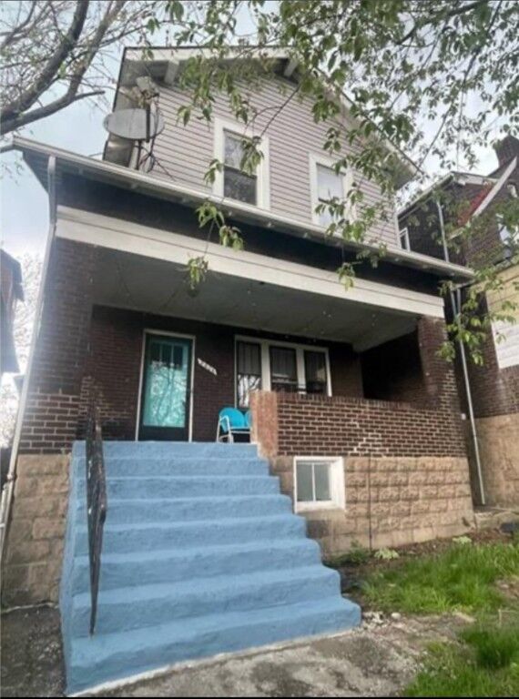 Property Photo: 2006 Locust St PA 15218