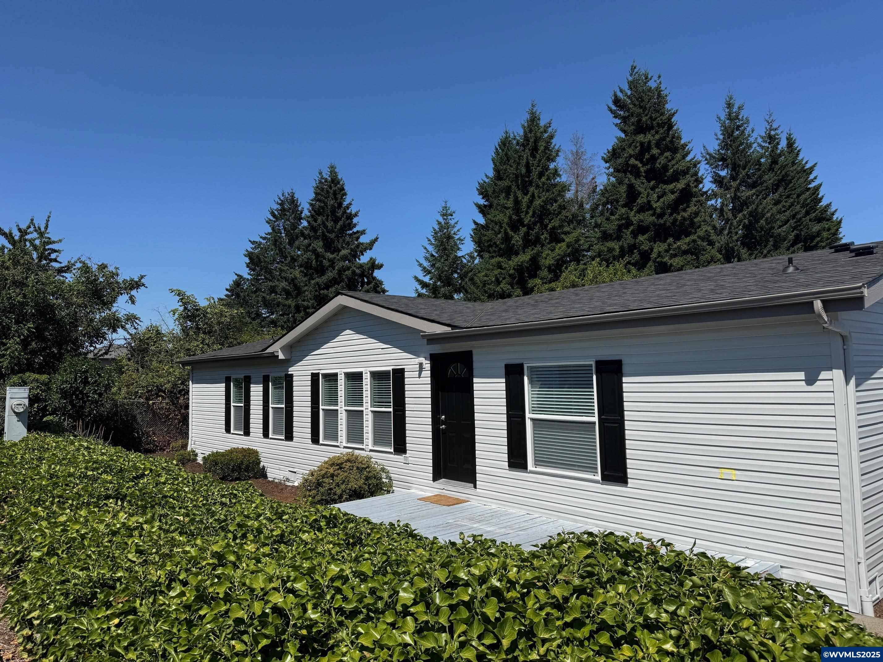 Property Photo:  1630 Wallace Rd NW 4  OR 97304 