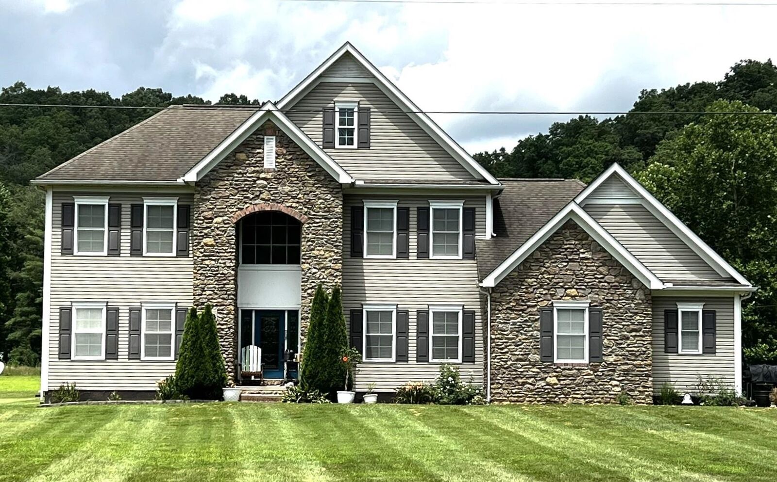 Property Photo:  1860 Brushy  Rd  KY 41144-0000 