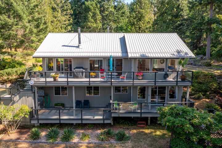 Property Photo: 419 Clanton Road BC V0N 1P0