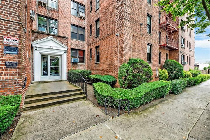 711 Montauk Court 1J  Brooklyn NY 11235 photo