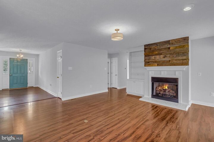 Property Photo:  47 Roseberry Lane  VA 23175