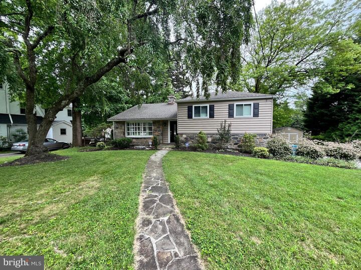 Property Photo:  328 W Conestoga Road  PA 19333 