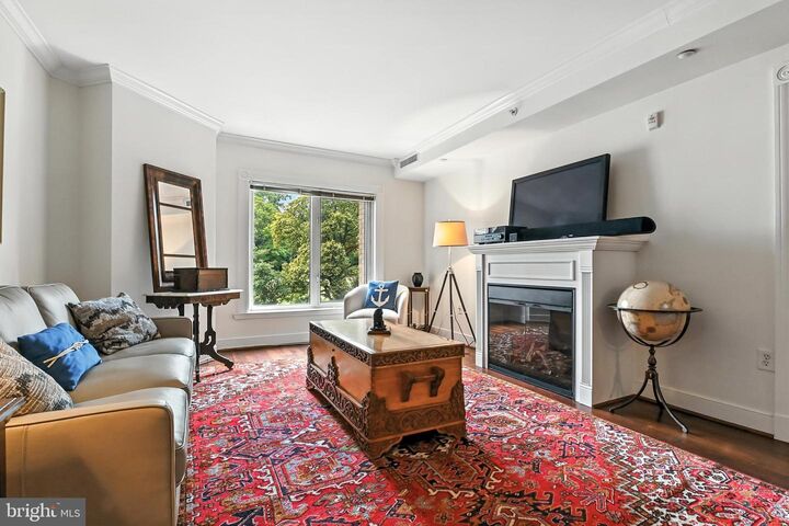 Property Photo:  5 Park Place 217  MD 21401 