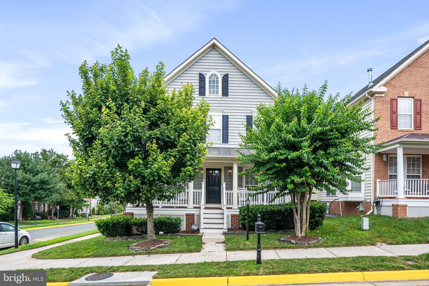 Property Photo: 16438 Regatta Lane VA 22191