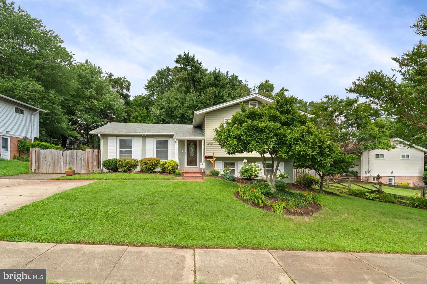 Property Photo:  3620 Heritage Lane  VA 22030 
