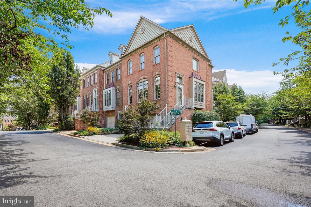 4692 Kirkpatrick Lane  Alexandria VA 22311 photo