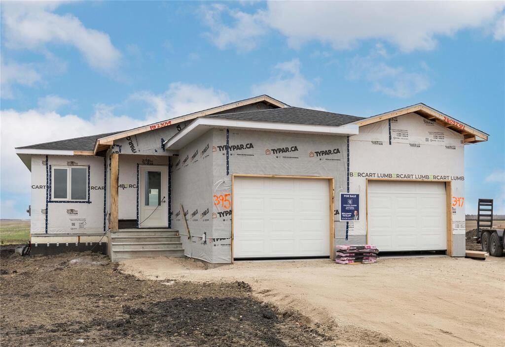 Property Photo:  397 Normandeau Avenue  MB R5H 0C7