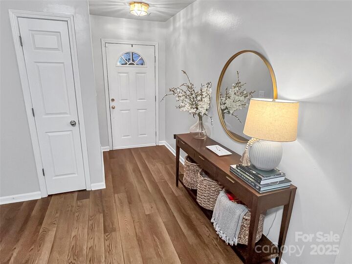 Property Photo: 200 Edinburgh Court NC 28120