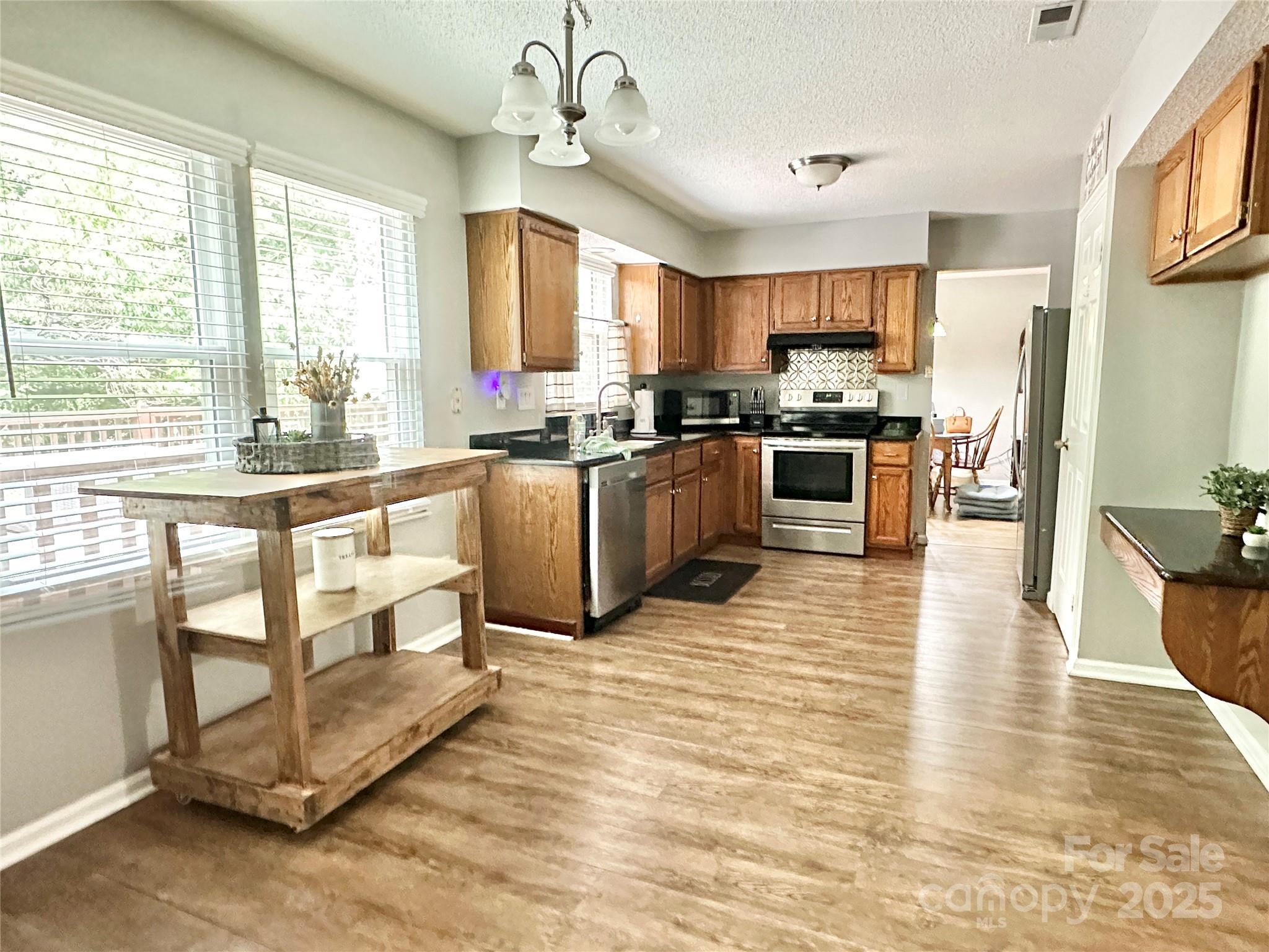 Property Photo: 7731 Batavia Lane NC 28213