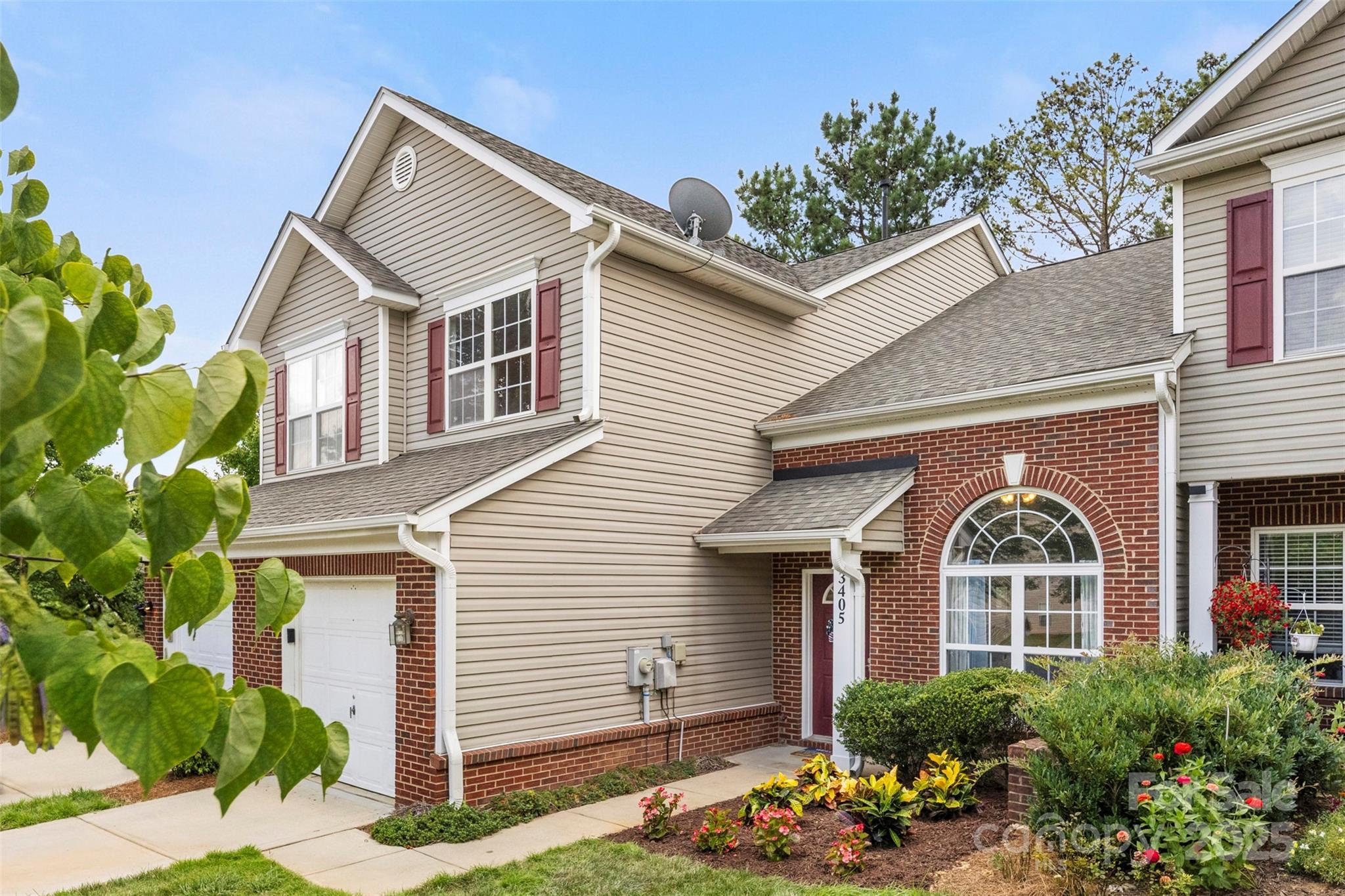 Property Photo: 3405 Summerfield Ridge Lane NC 28105