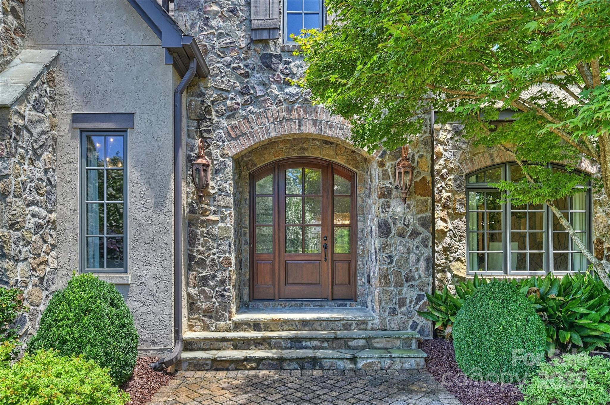 Property Photo: 3021 Kings Manor Drive NC 28104