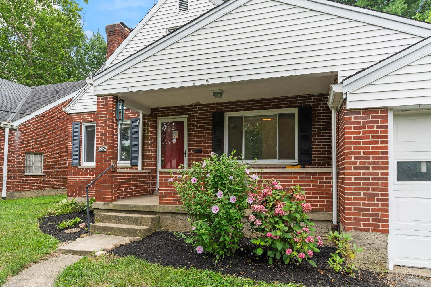 Property Photo: 6521 Craigland Court OH 45230