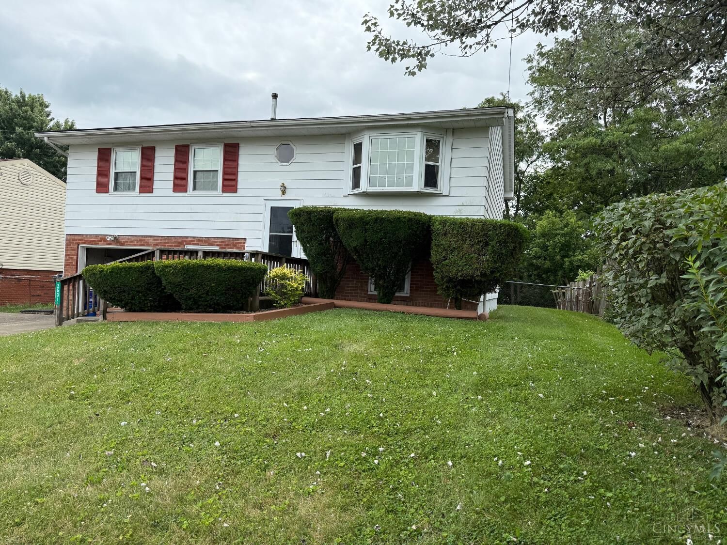Property Photo: 2531 Retford Drive OH 45231