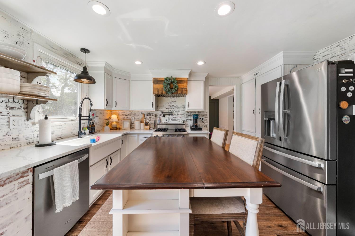 Property Photo: 609 N Washington Avenue NJ 08812