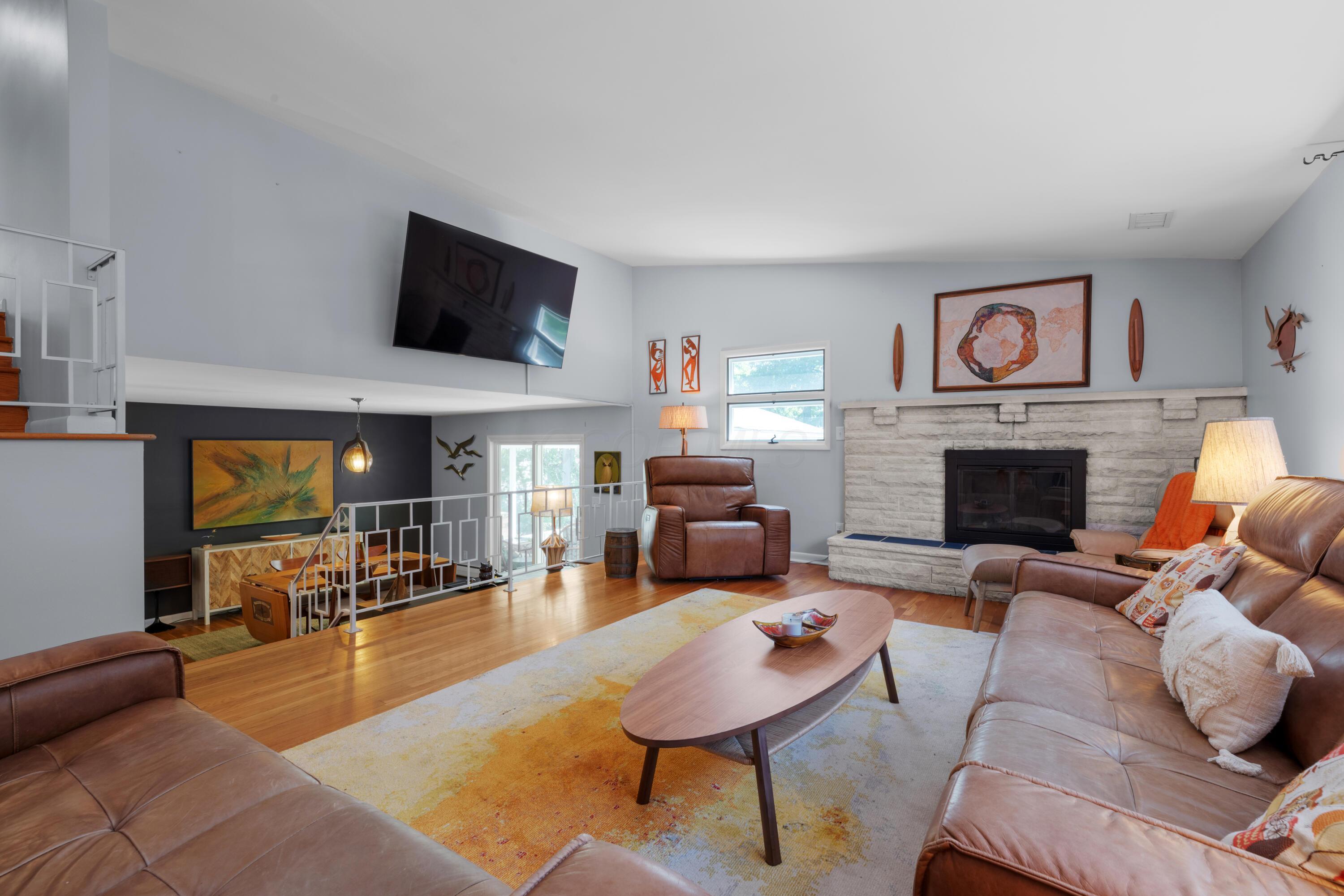 Property Photo: 834 Shoreham Drive OH 43055