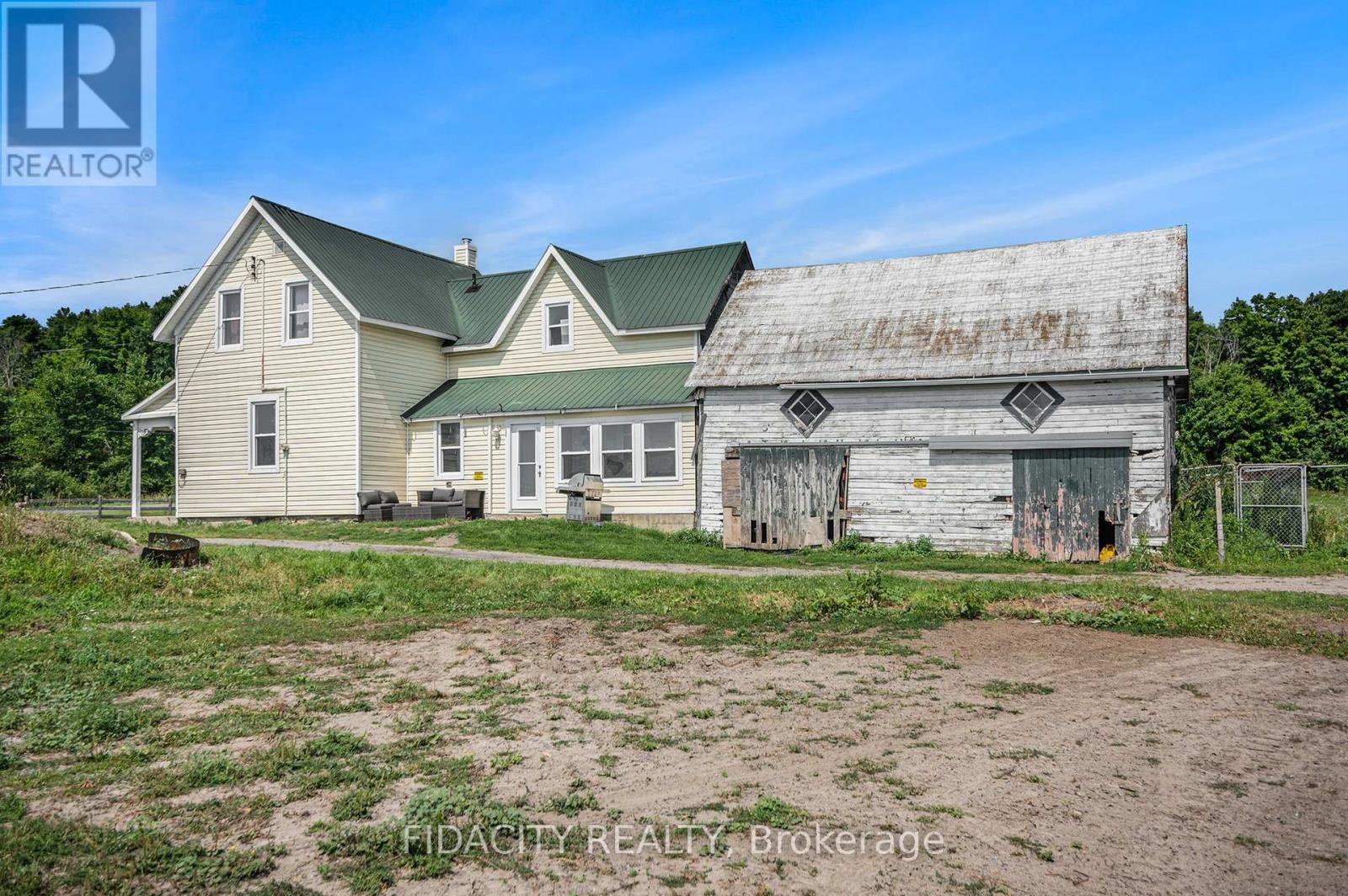 Property Photo: 5046 Carp Road ON K0A 2H0