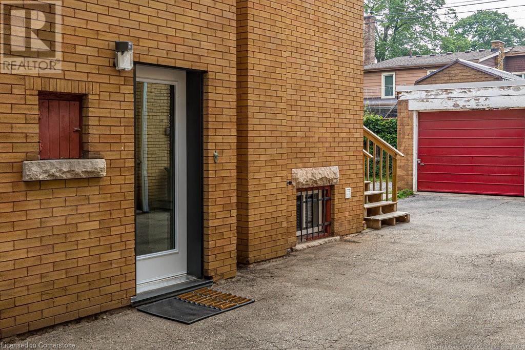 Property Photo:  72 Sherman Avenue South 3B  ON L8M 2P7 