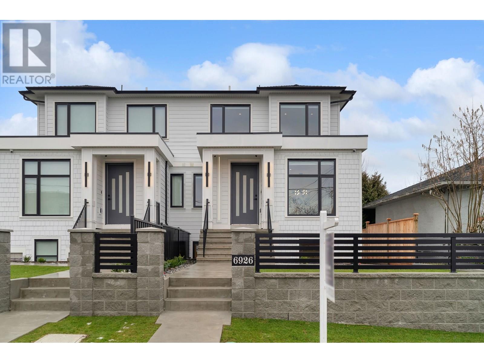 Photo de la propriété: 6926 Carnegie Street BC V5B 1Y5