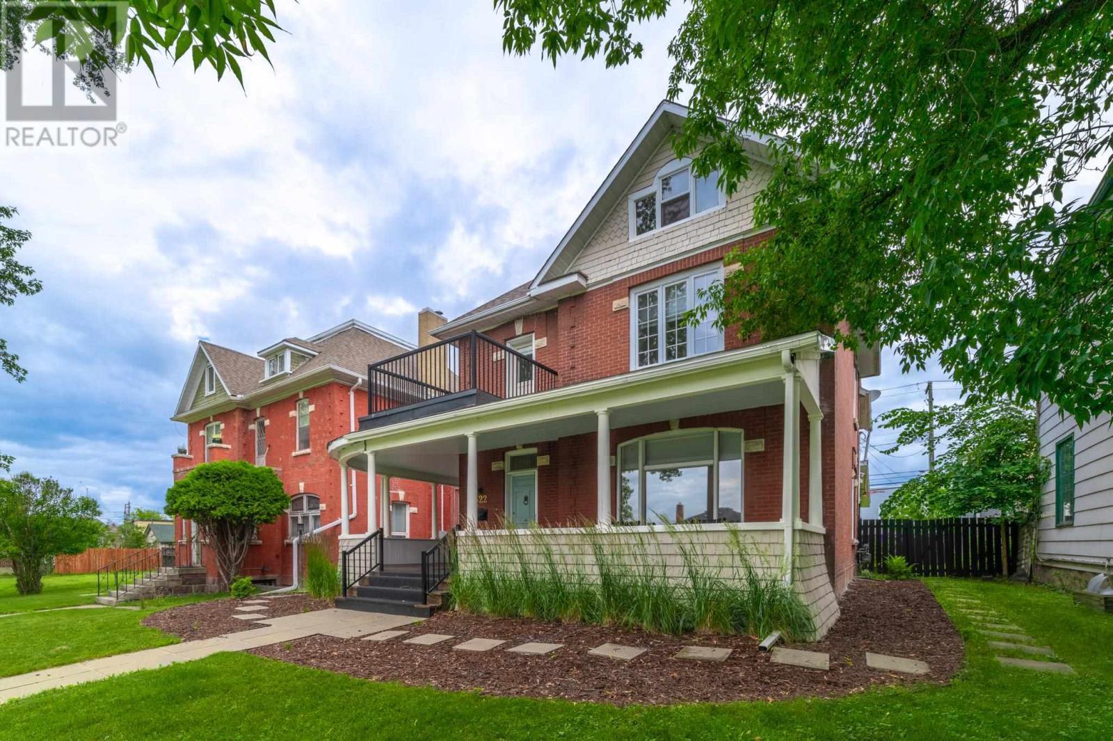 Property Photo:  322 Third Street South  ON P9N 1H9 