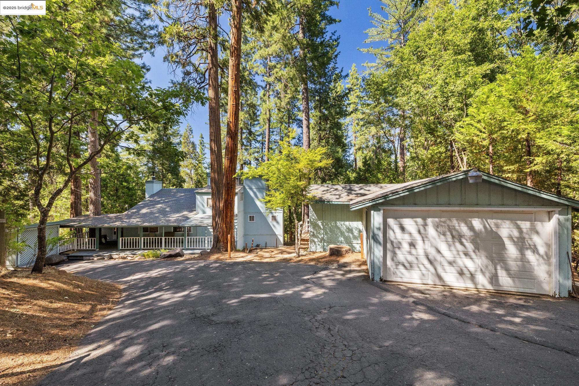 Property Photo: 24214 N Oxbow Lane CA 95370