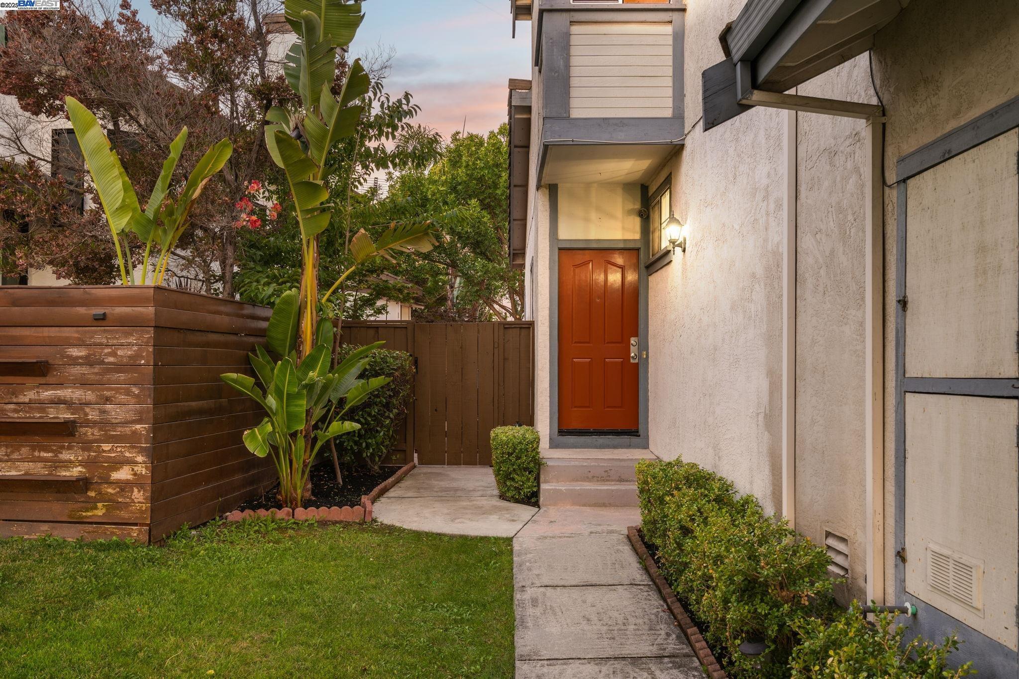 Property Photo:  44930 Lynx Dr  CA 94539 