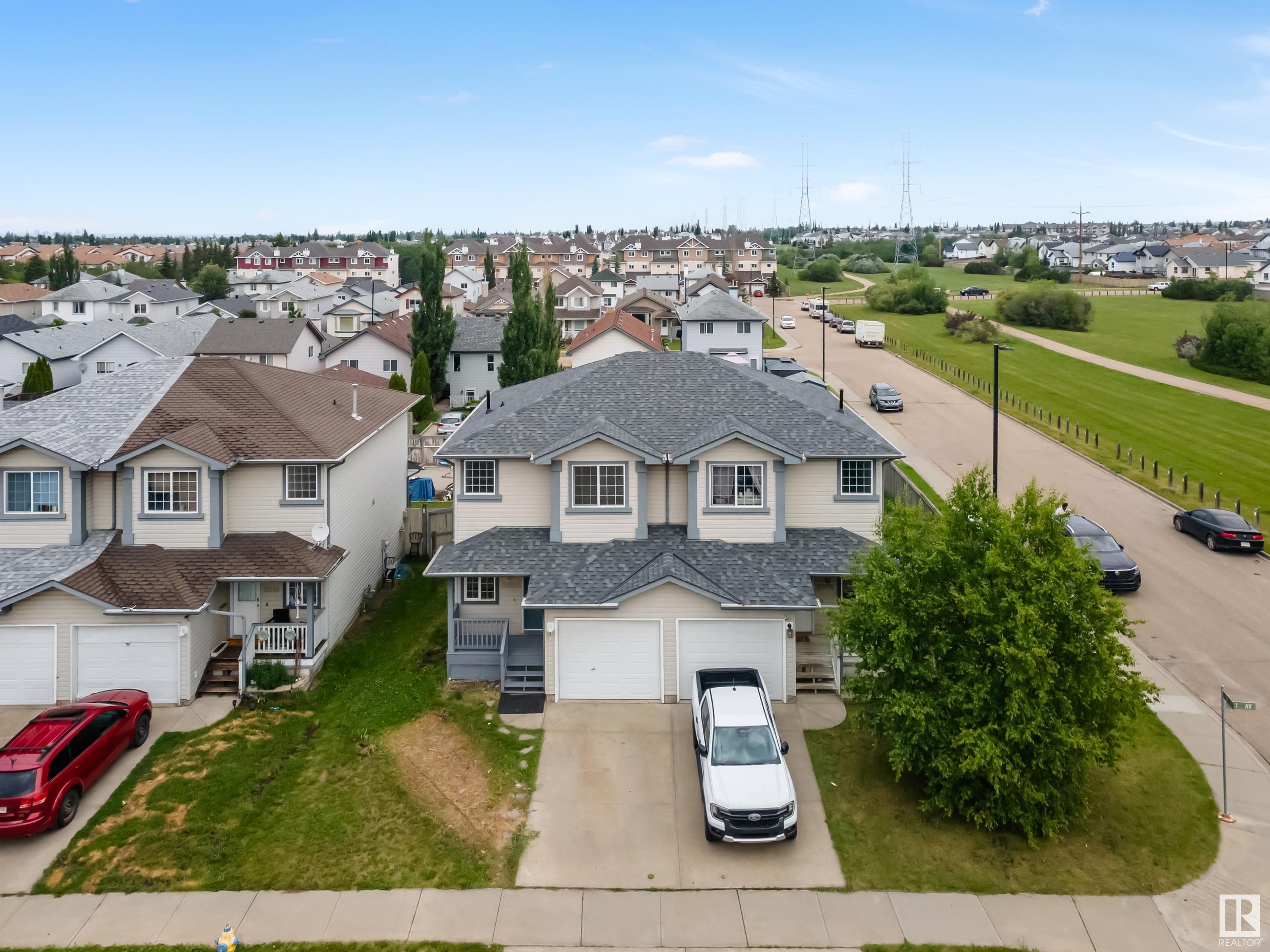 3008 31 Avenue NW  Edmonton AB T6T 1W9 photo