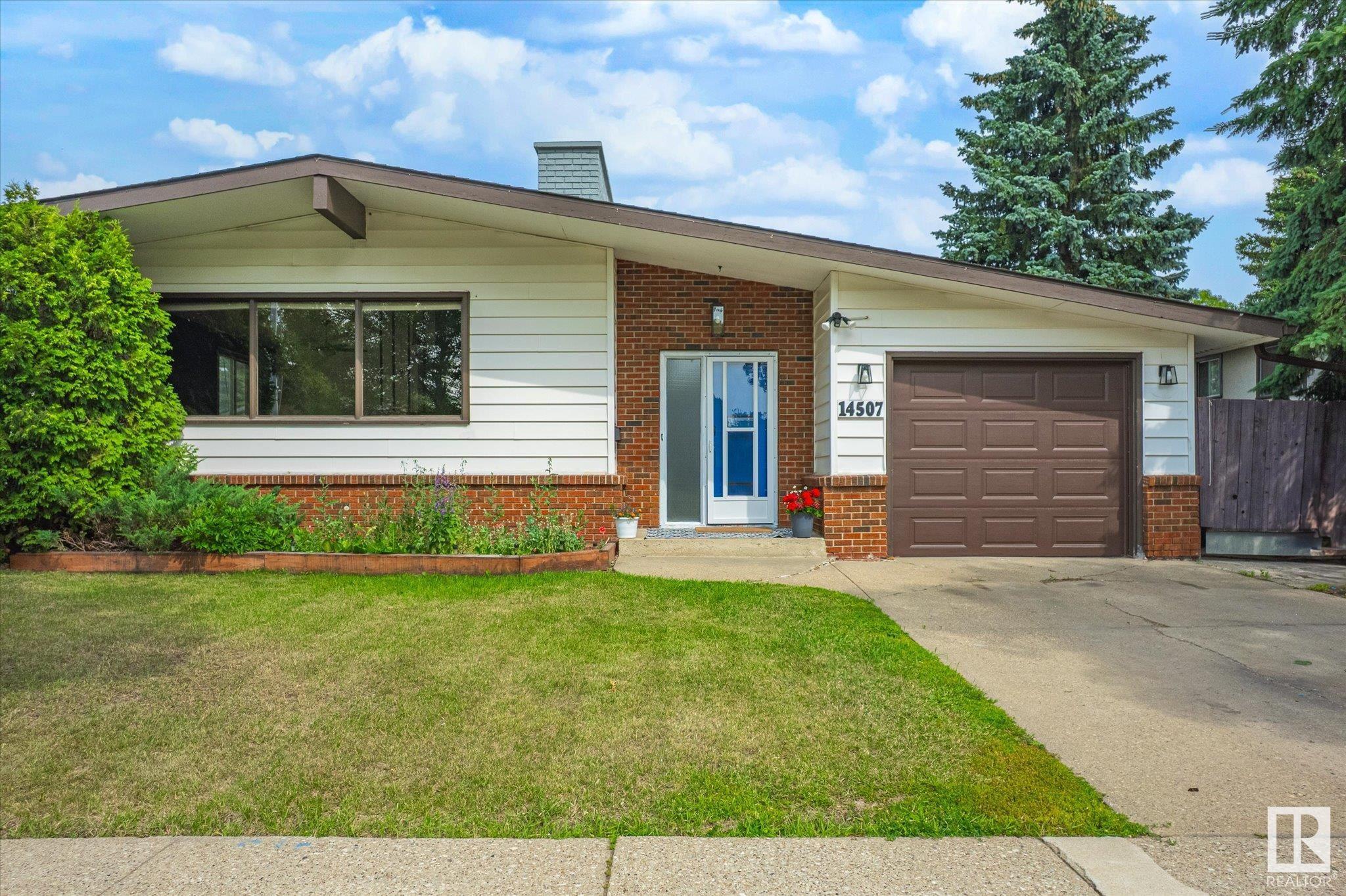 14507 61A Street NW  Edmonton AB T5A 2A4 photo