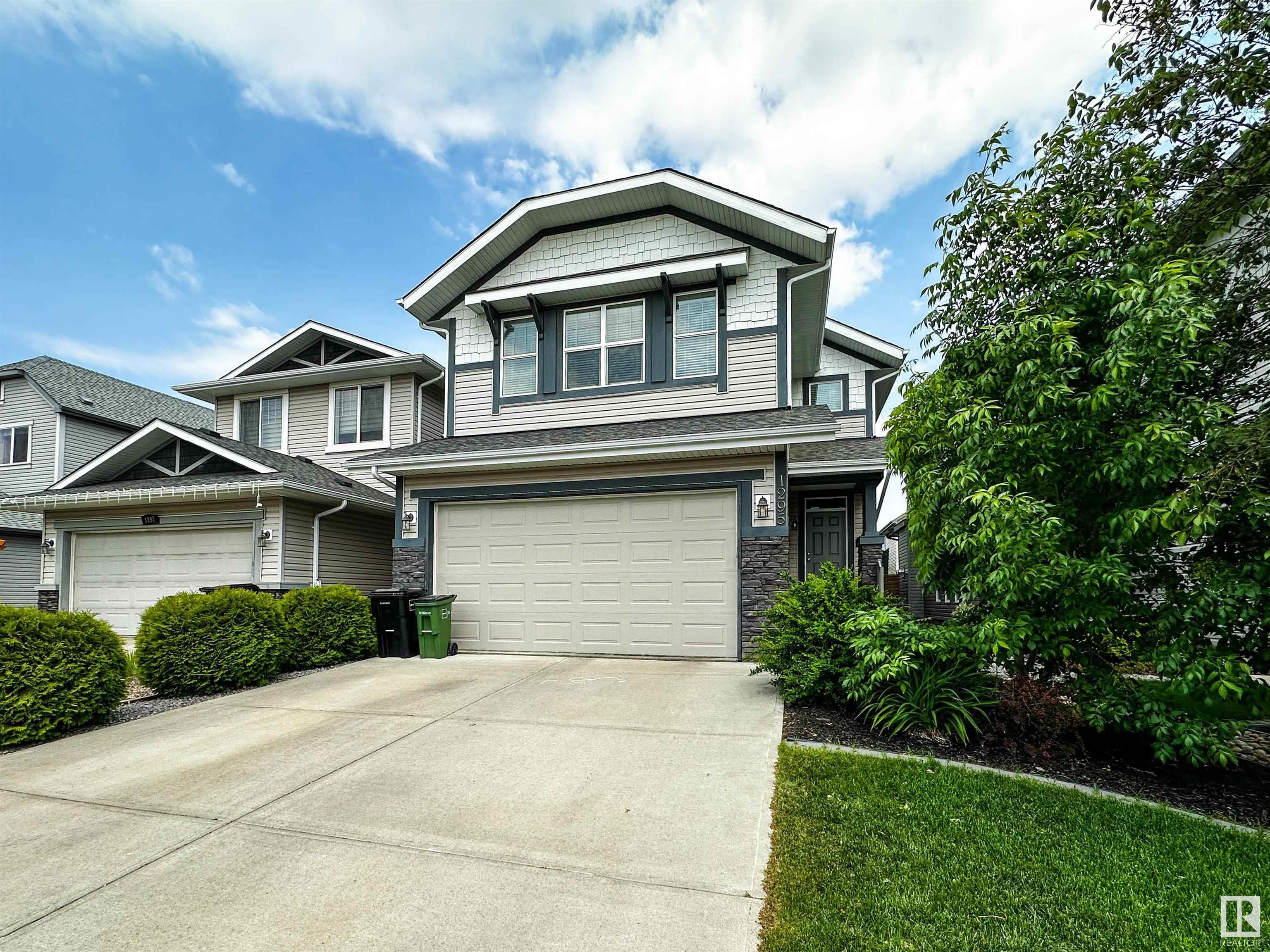 1295 Secord Landing Landing NW  Edmonton AB T5T 4W7 photo
