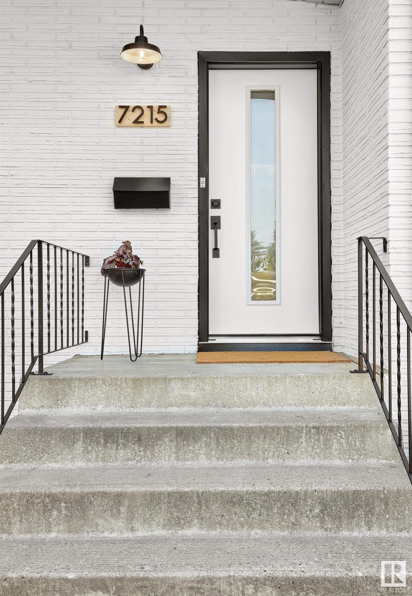 Property Photo:  7215 92B Avenue NW  AB T6B 0W3 