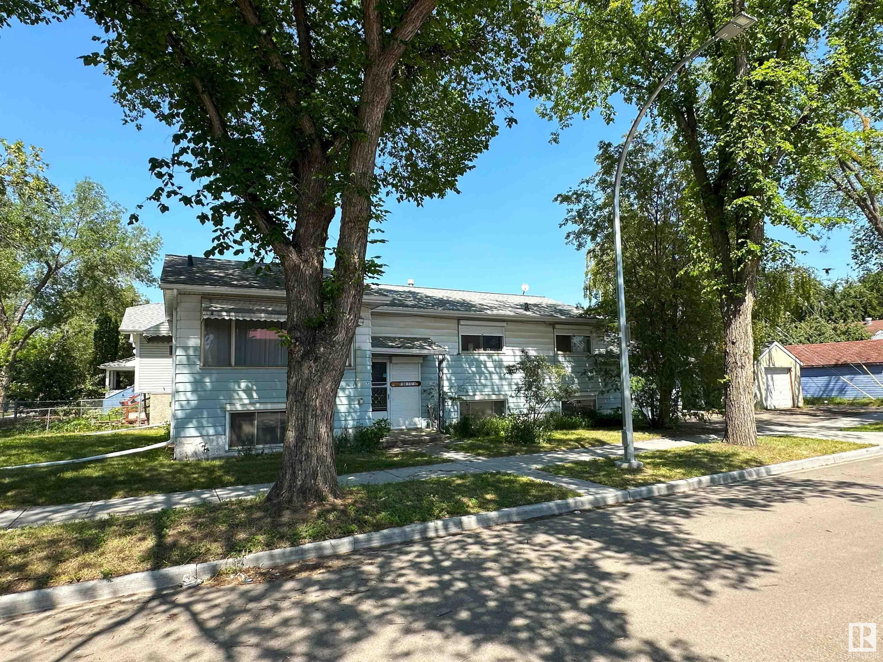 Property Photo: 9108 112 Avenue NW AB T5B 0H3