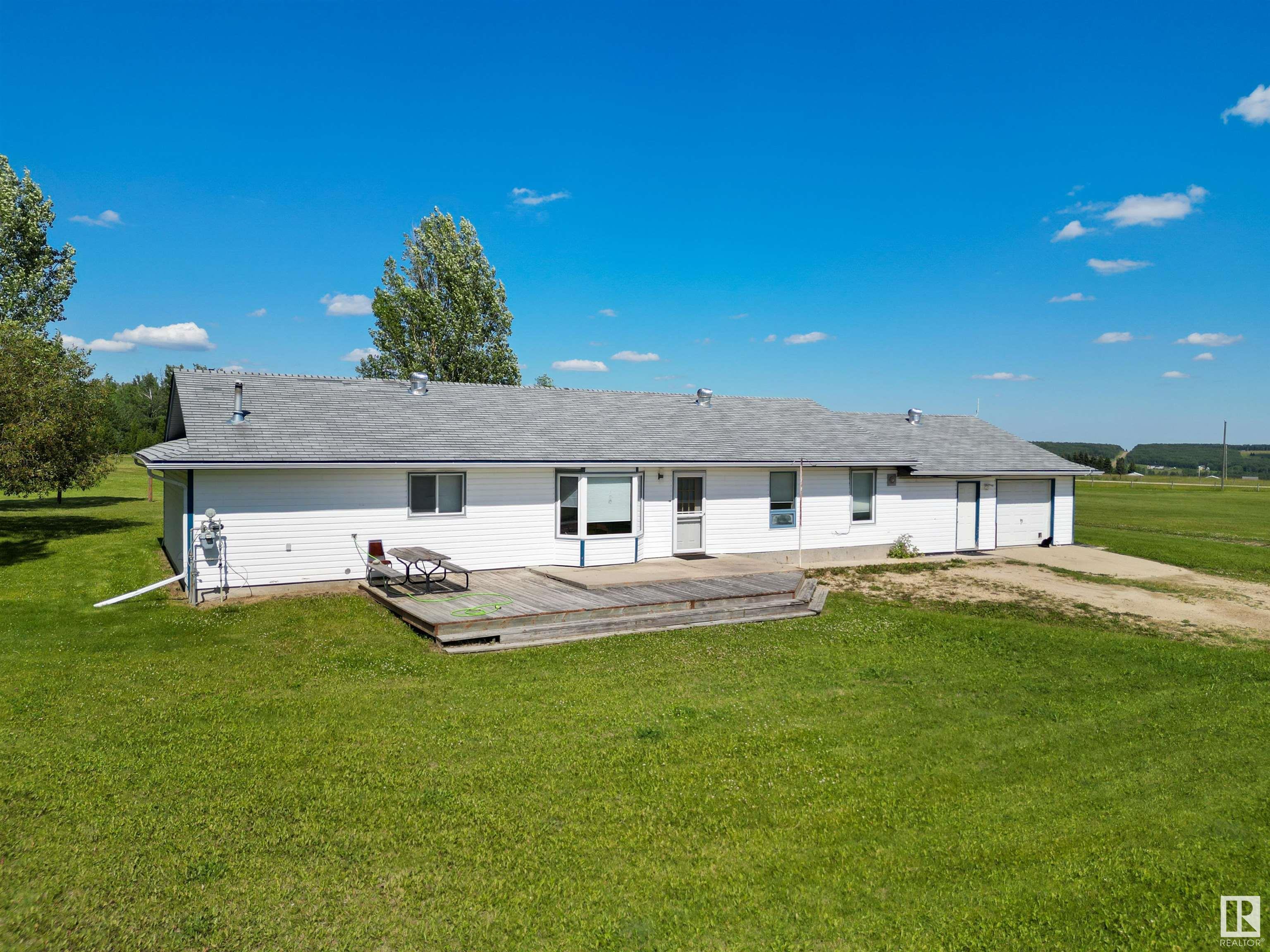 Photo de la propriété:  50428 Range Road 81  AB T7A 2A2 