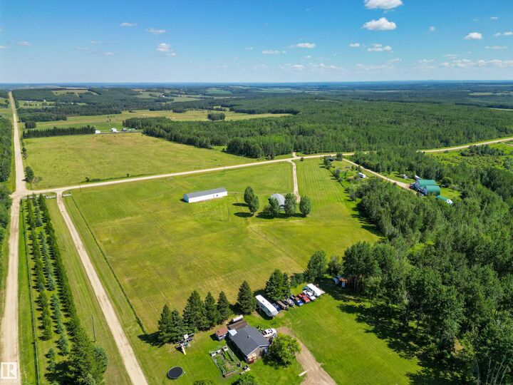 Property Photo:  50428 Range Road 81  AB T7A 2A2 
