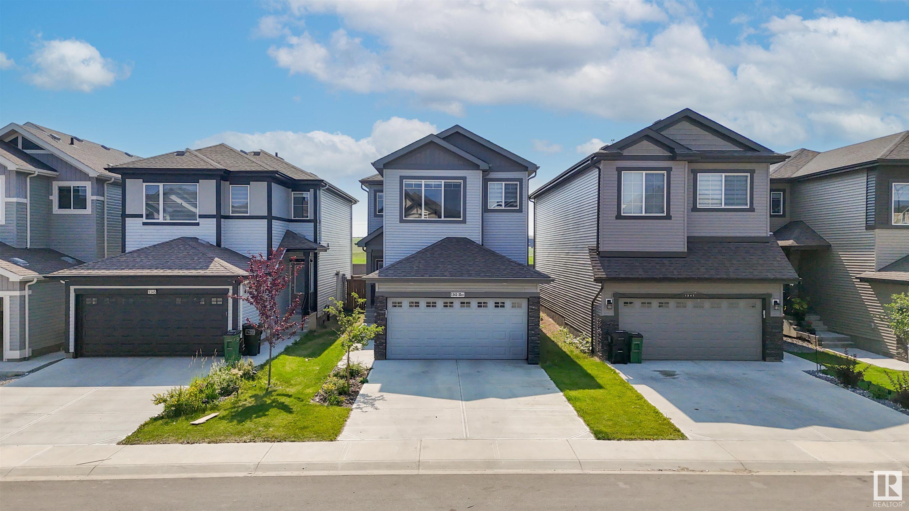 1343 20 Street NW  Edmonton AB T6T 2R7 photo