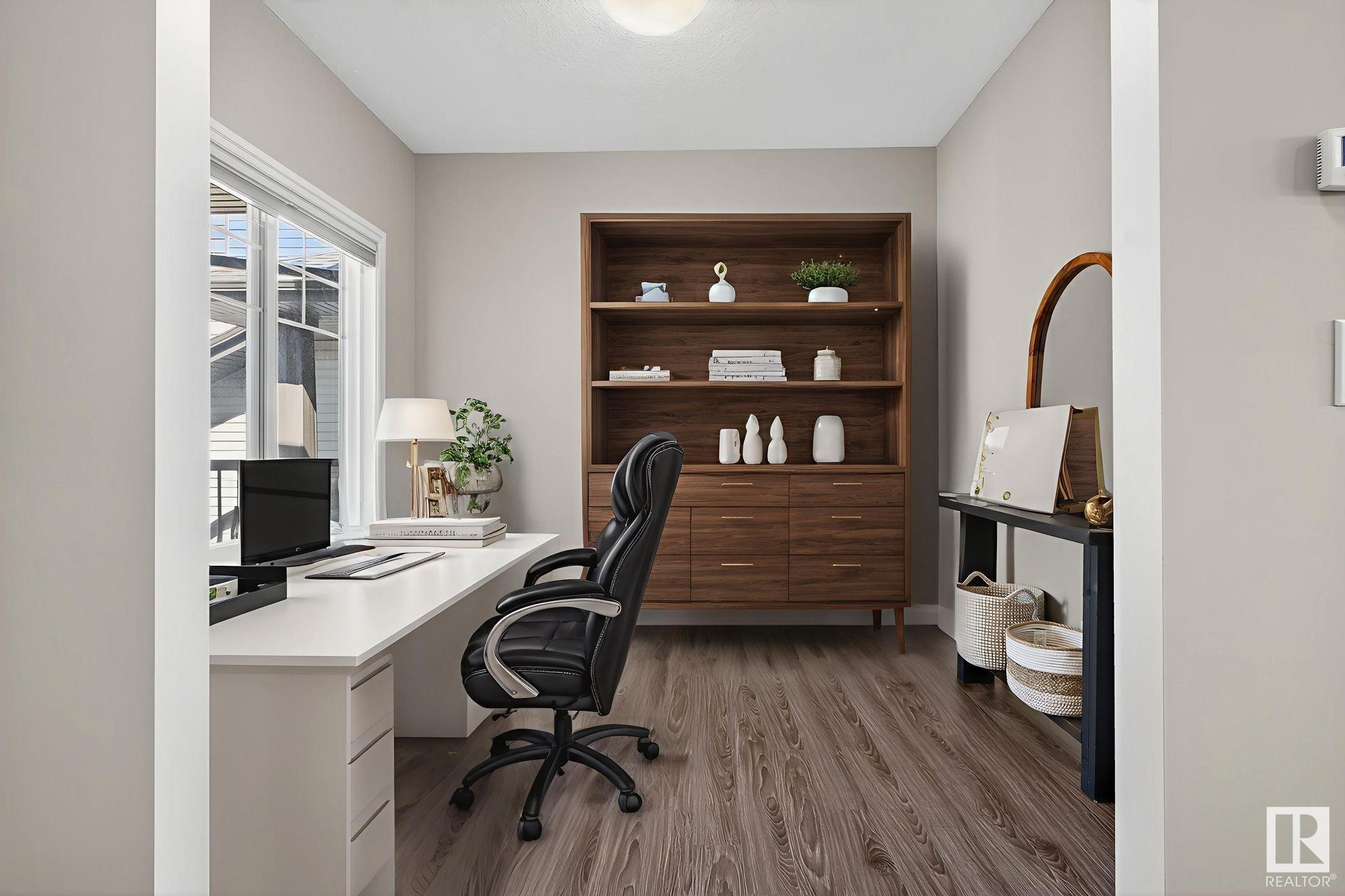 Property Photo:  621 Cy Becker Drive NW  AB T5L 0Y1 