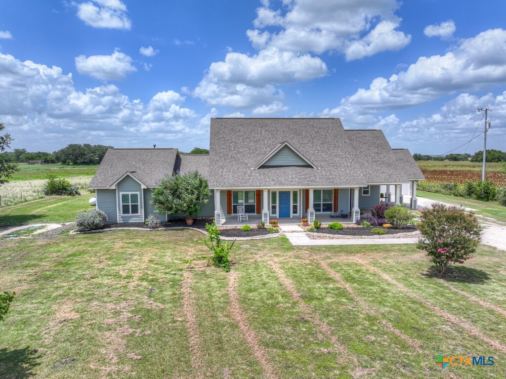 2048 E Martindale Road  Seguin TX 78155 photo