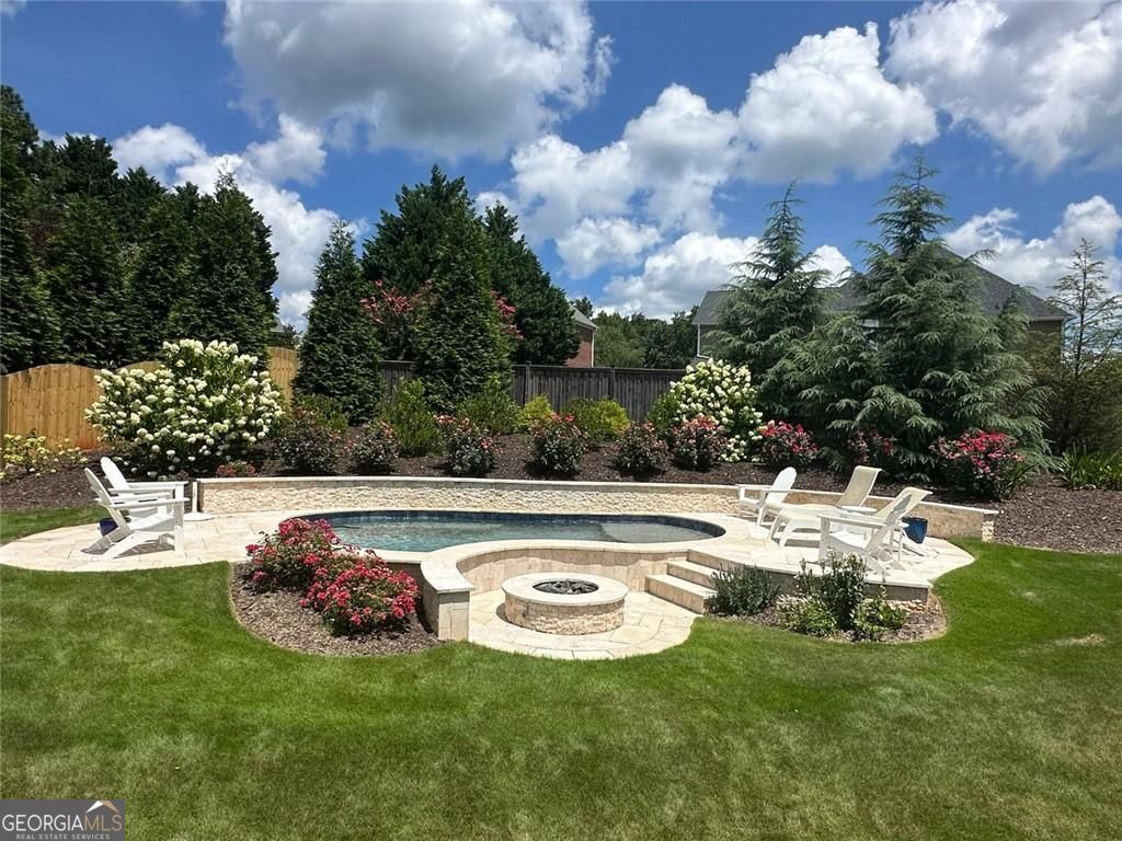 Property Photo: 285 Wilde Green Drive GA 30075