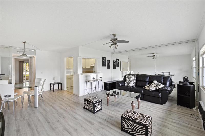 Property Photo: 146 Suffolk D 146 FL 33434