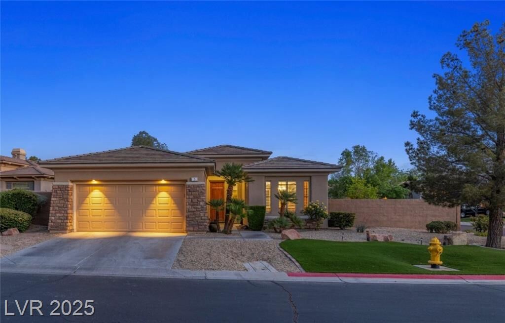 Property Photo:  3 Chatmoss Road  NV 89052 