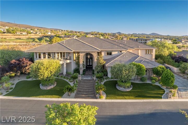 Property Photo:  17 Mountain Cove Court  NV 89052 