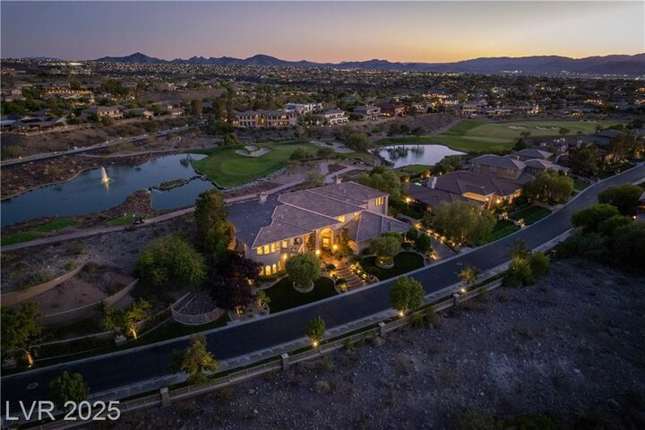 Property Photo:  17 Mountain Cove Court  NV 89052