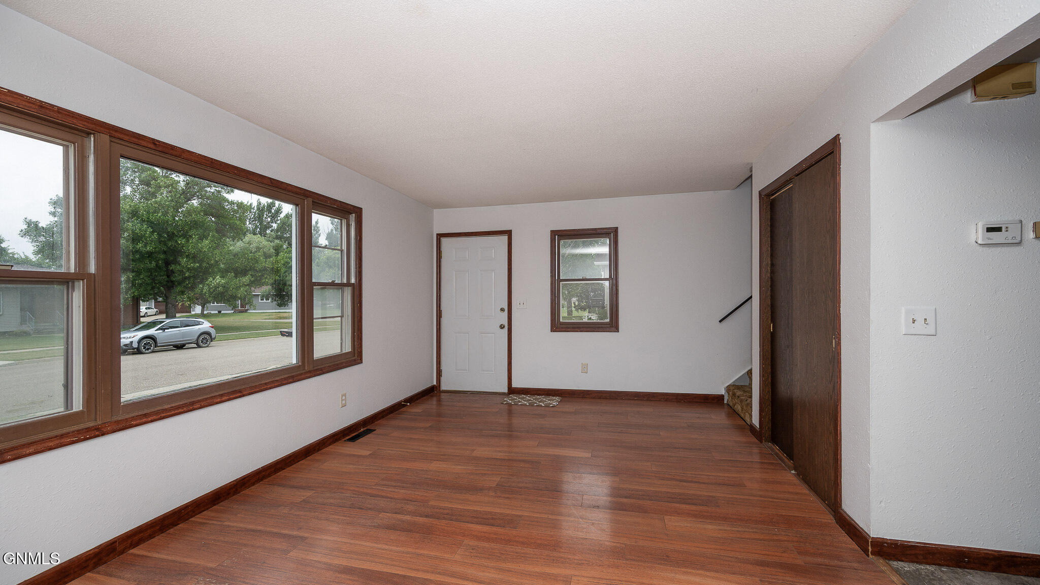 Property Photo: 409 6th Avenue NE ND 58545